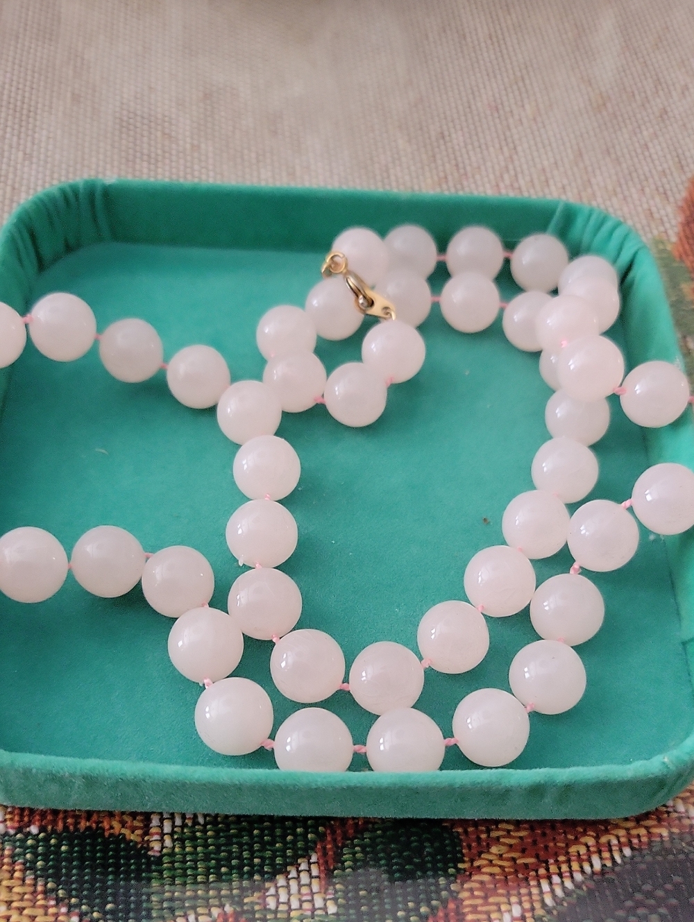 Classic Rose Bead Necklace - Unbranded